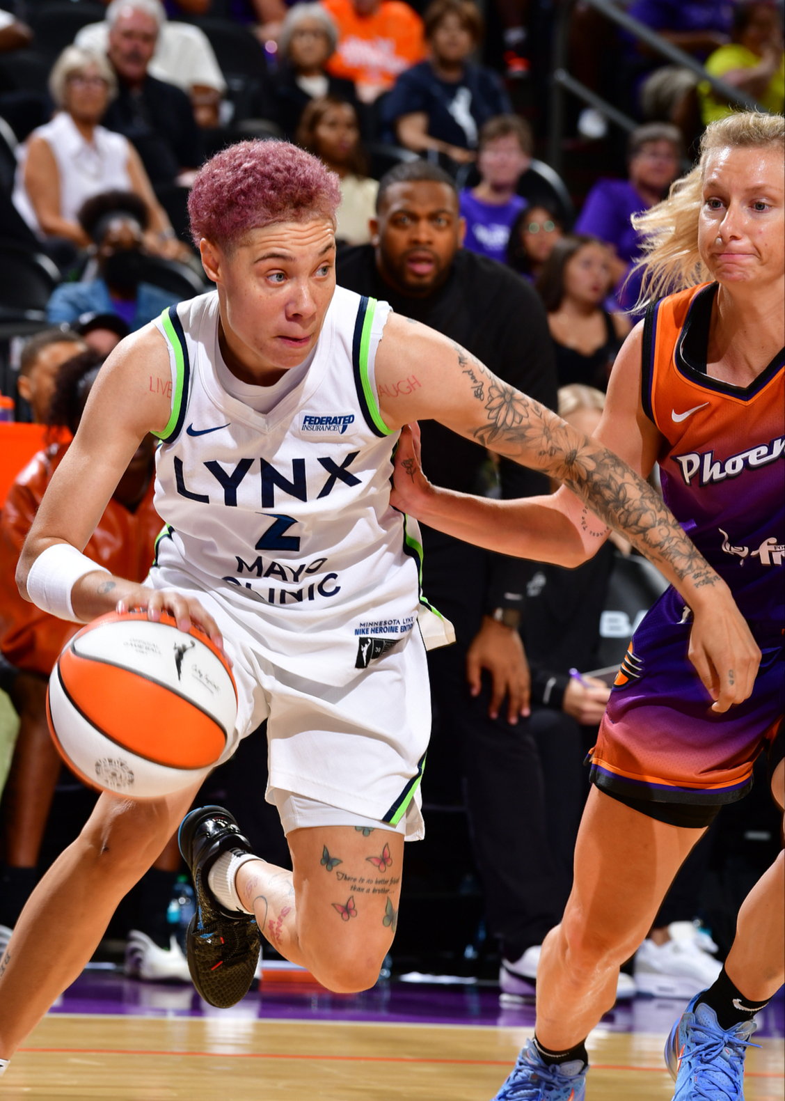 包含赛地聚焦：NBA常规赛今晚热度飙升，菲尼克斯太阳遗憾出局，更衣室稳定，阵容厚度经受考验的词条-九游